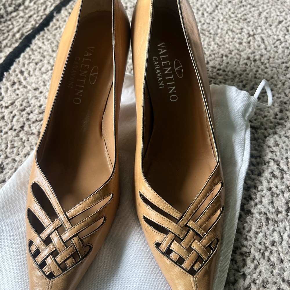 Valentino Garavani Tan Heels